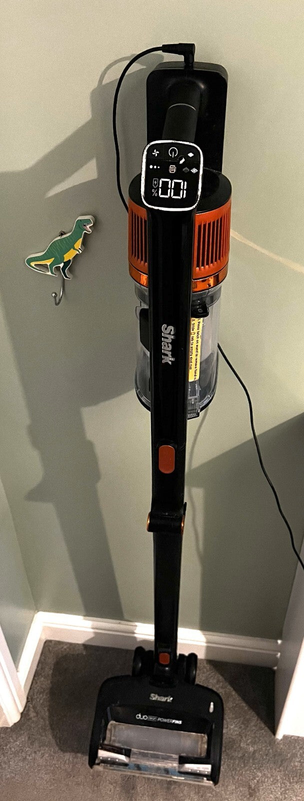 Shark Anti Hair Wrap Powerfins Vacuum Wall Mount mounting bracket dock  IZ300