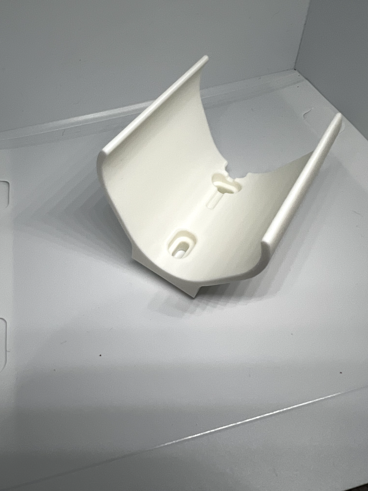 White Horizontal Wall Mount for Sonos Roam Bracket Holder Mount Stand UK