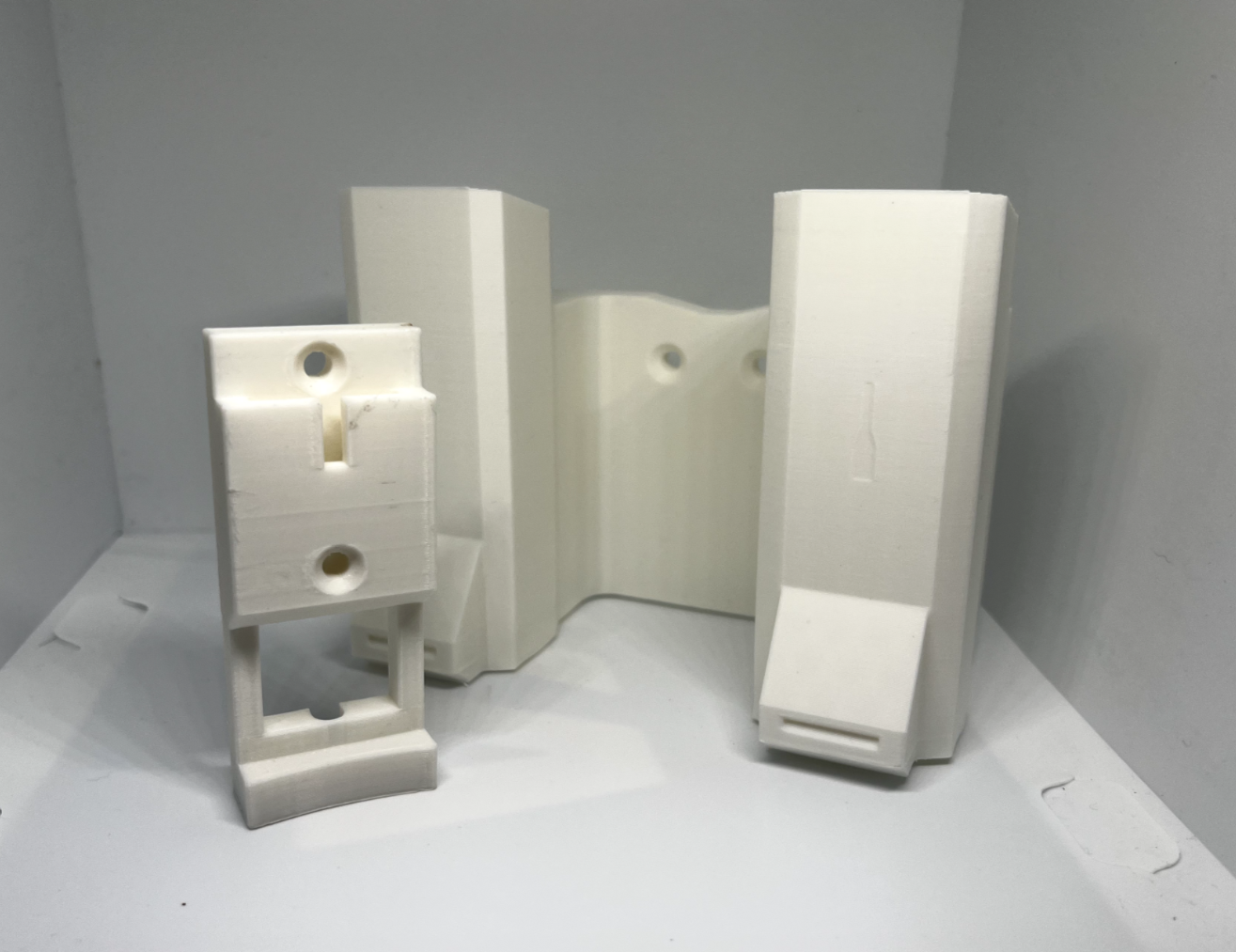 Shark Stratos Vacuum White Wall Mount accessory holder cable management IZ400