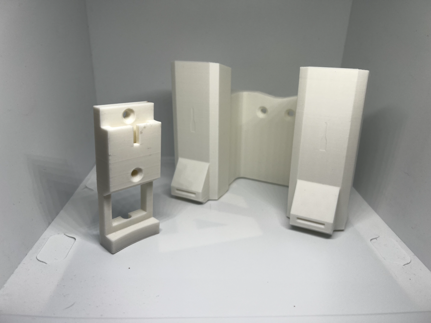 Shark Stratos Vacuum White Wall Mount accessory holder cable management IZ400