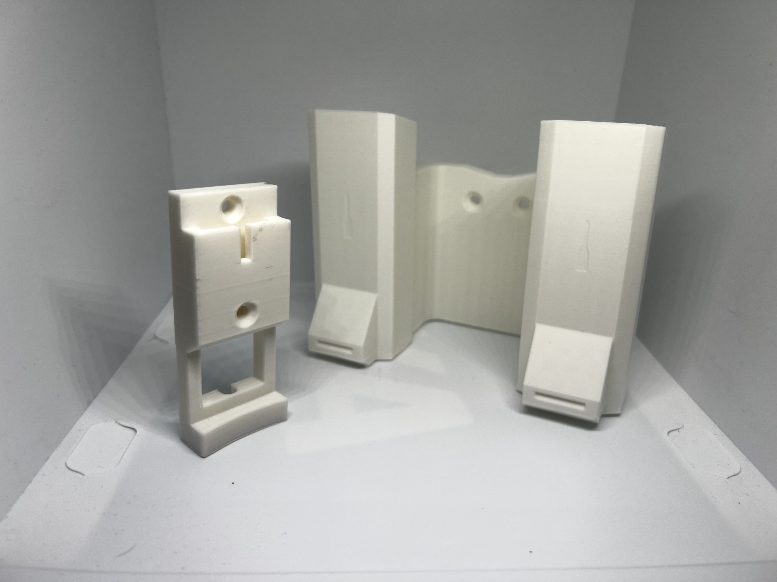 Shark Stratos Vacuum White Wall Mount accessory holder cable management IZ400