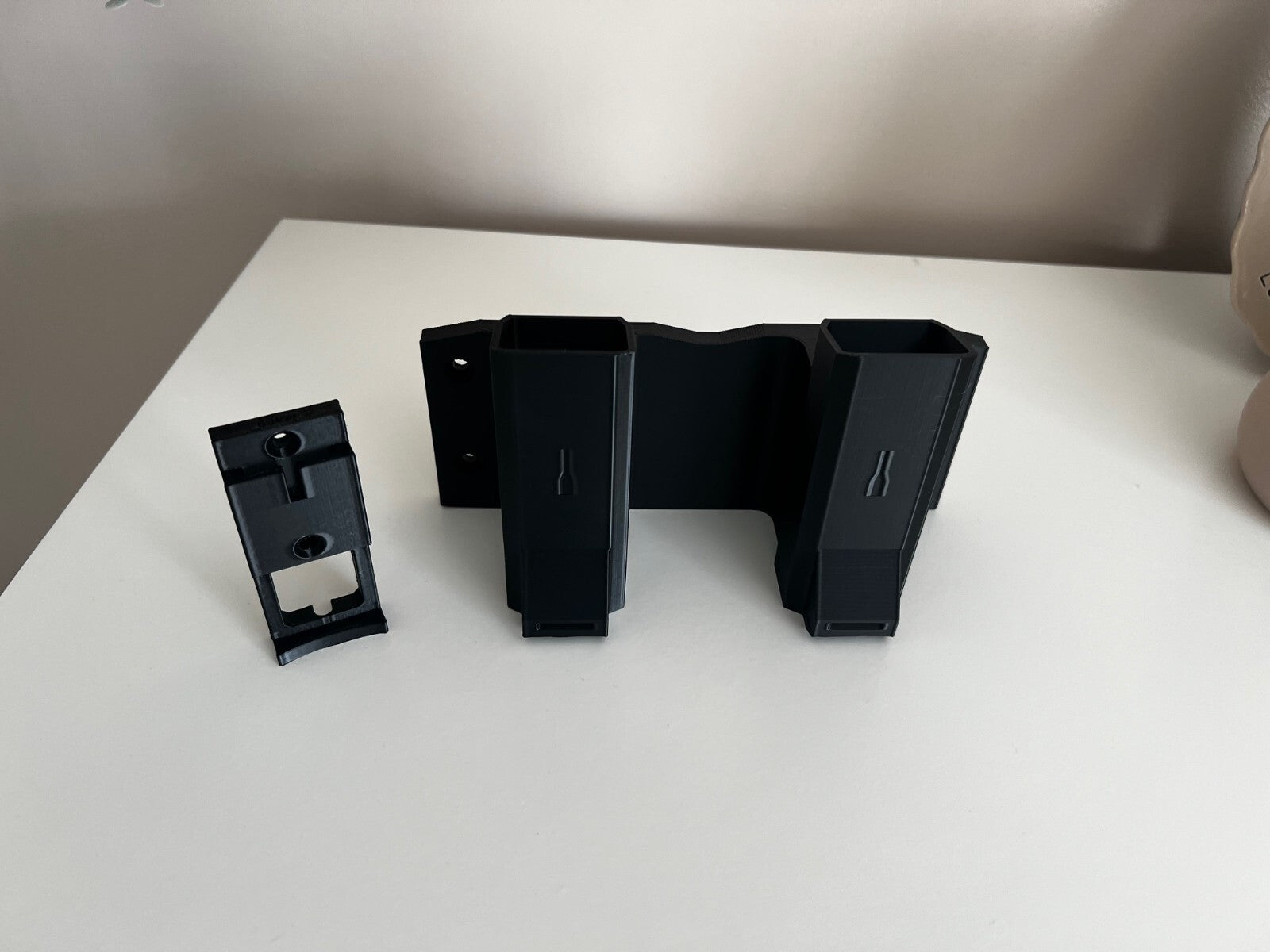 Shark Stratos Vacuum Black Wall Mount accessory holder cable management IZ400