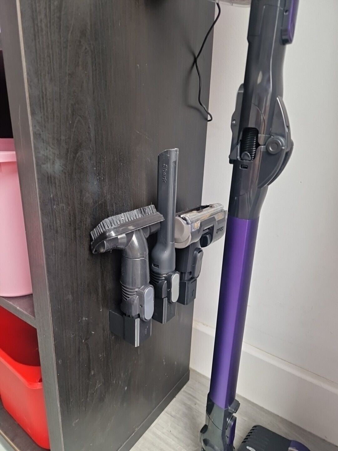 Shark Vacuum Wall Mount Mounting Bracket Dock Cable Holder For Shark IZ202 UK