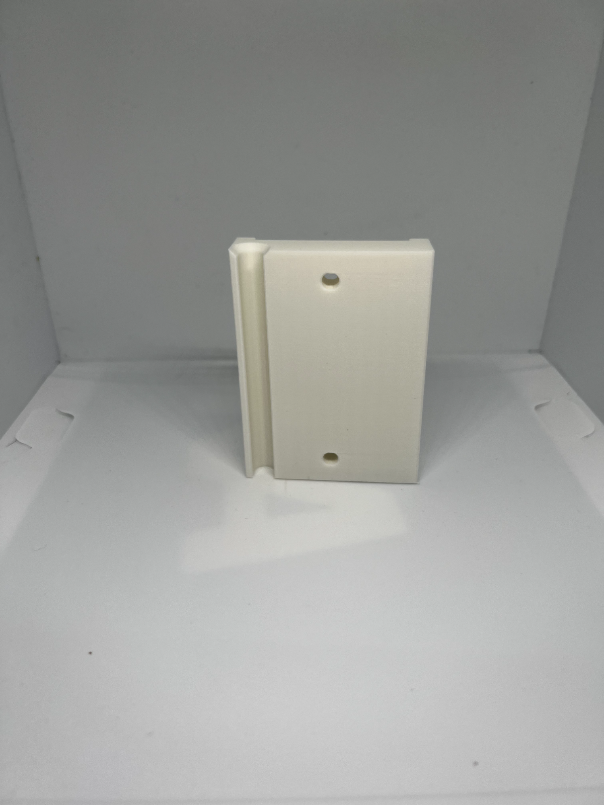 White Wall mount bracket holder Shark Vacuum IZ202UK, IZ202UKT, IZ252UK, IZ300UK