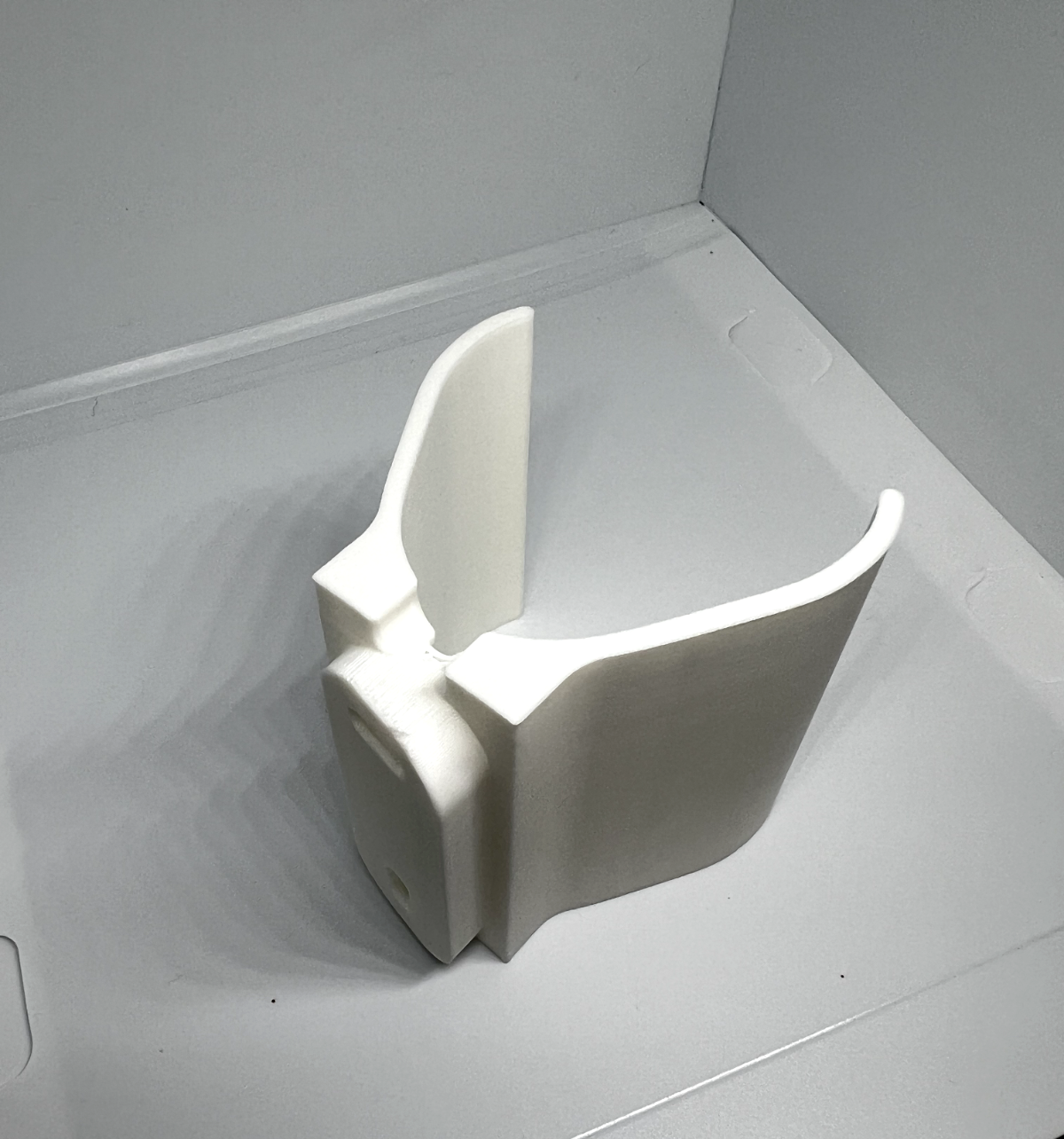 White Horizontal Wall Mount for Sonos Roam Bracket Holder Mount Stand UK