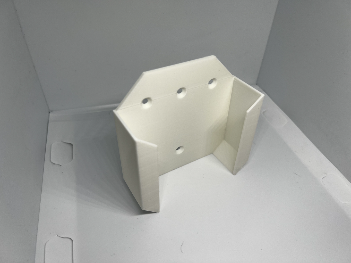 Full Philips Hue Light Bridge Holder White Bracket Wall Mount Screw Cradle UK