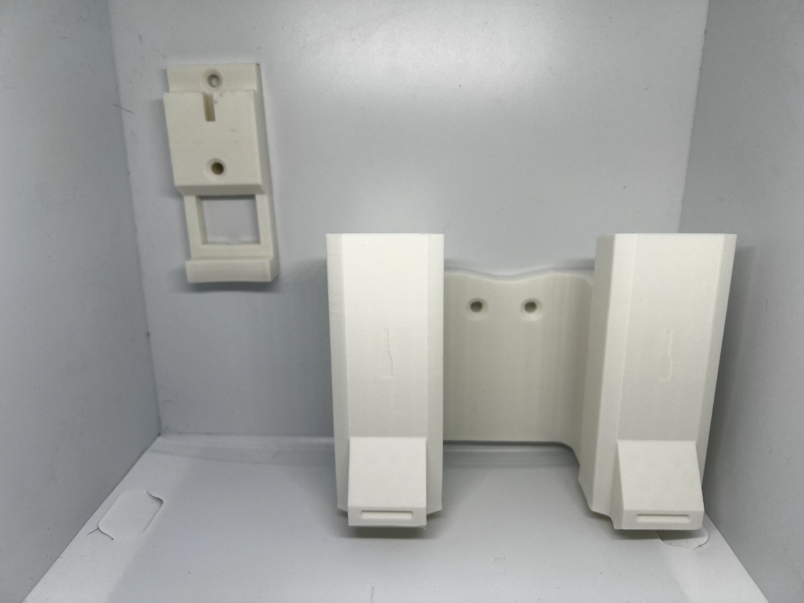 Shark Stratos Vacuum White Wall Mount accessory holder cable management IZ400