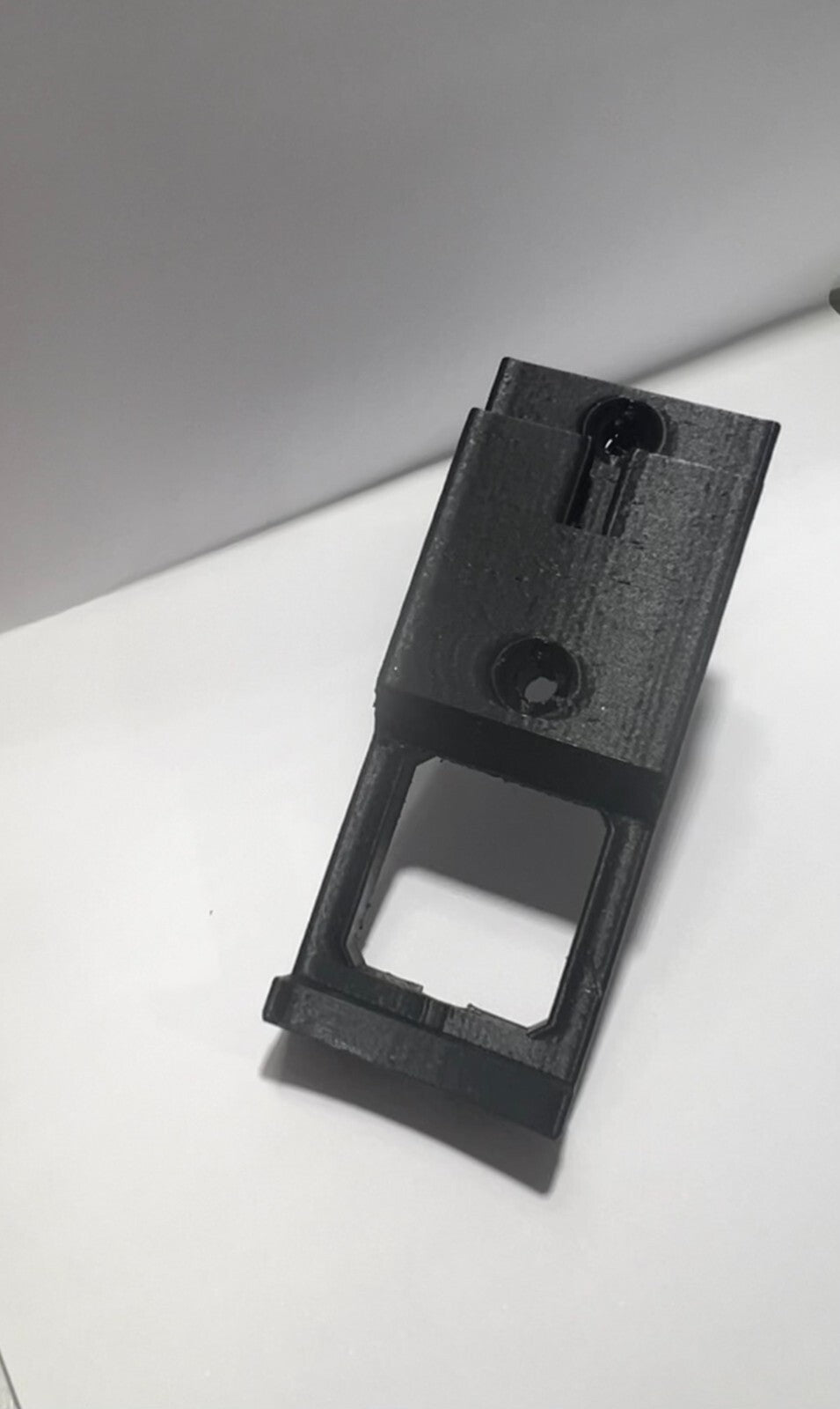 Shark Stratos Vacuum Wall Mount mounting bracket dock cable holder IZ400 IZ400UK