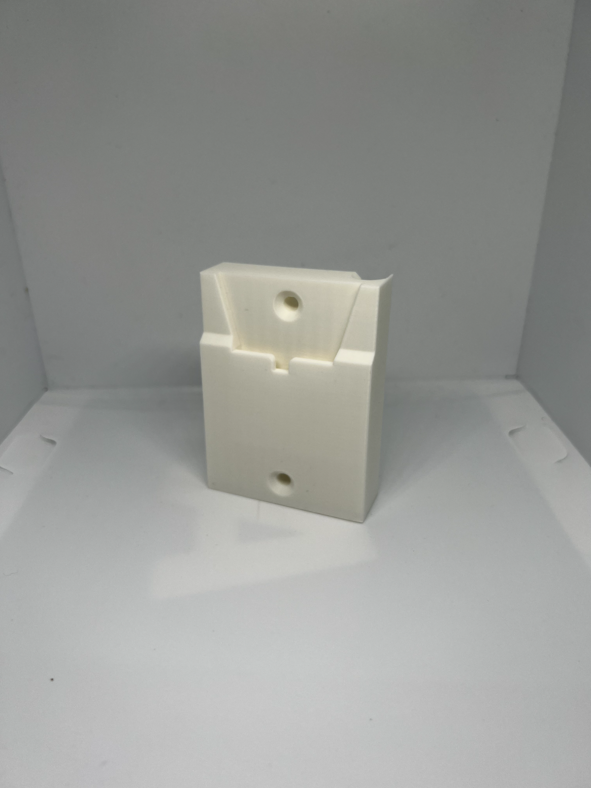 White Wall mount bracket holder Shark Vacuum IZ202UK, IZ202UKT, IZ252UK, IZ300UK