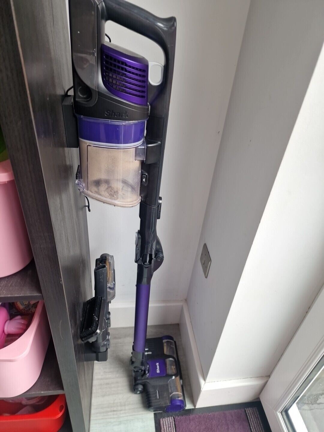 Shark Vacuum Wall Mount Mounting Bracket Dock Cable Holder For Shark IZ202 UK