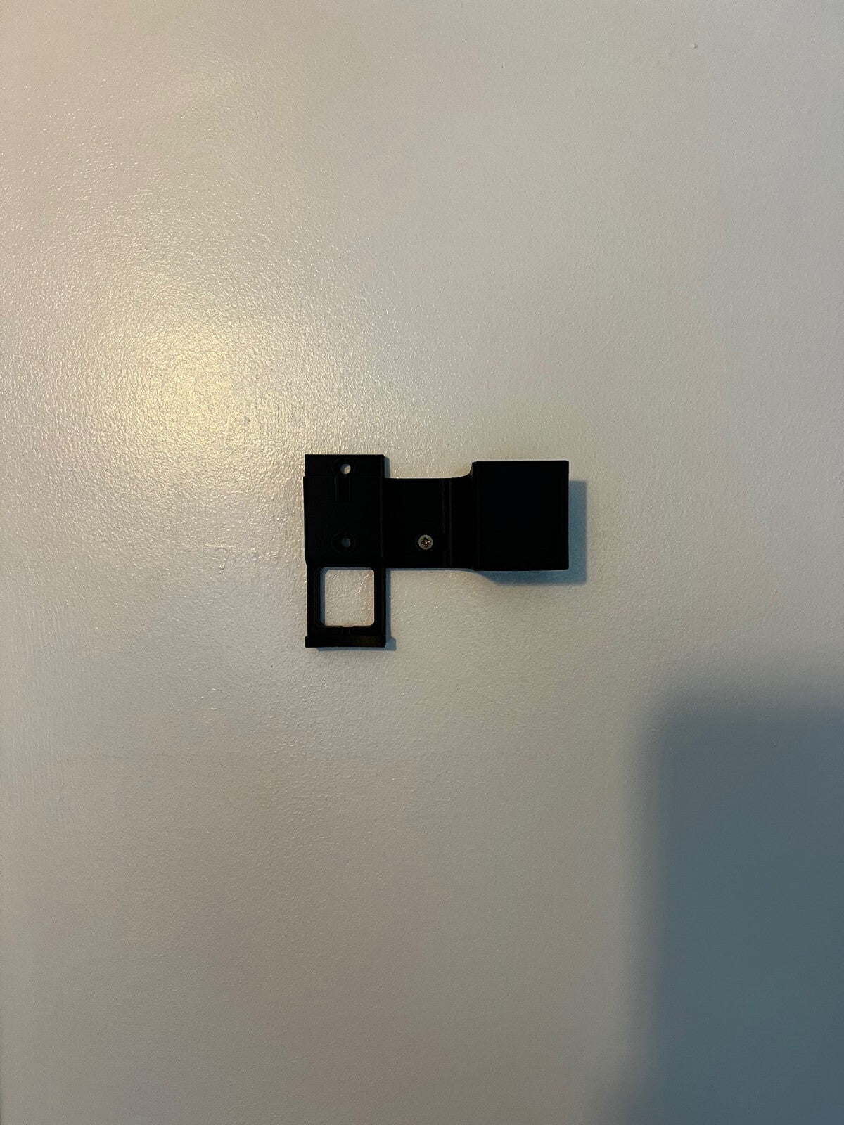 Shark Stratos Vacuum Wall Mount accessory holder dock IZ400 IZ400UKT IZ420 IZ420