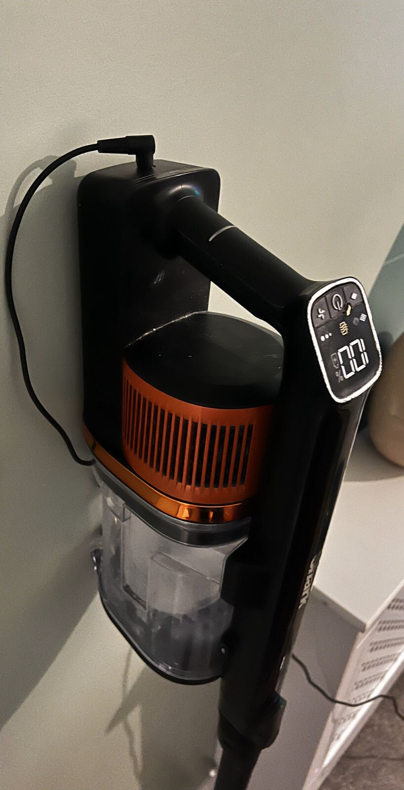 Shark Anti Hair Wrap Powerfins Vacuum Wall Mount accessory bracket dock IZ300