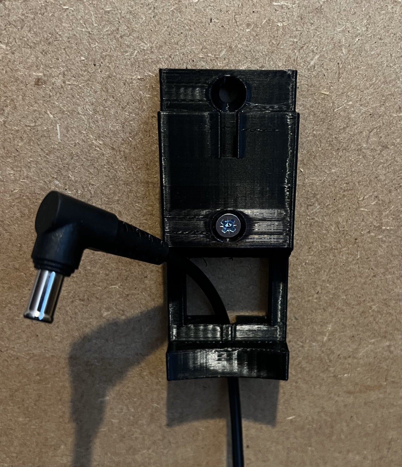 Shark Stratos Vacuum Wall Mount mounting bracket dock cable holder IZ400 IZ400UK