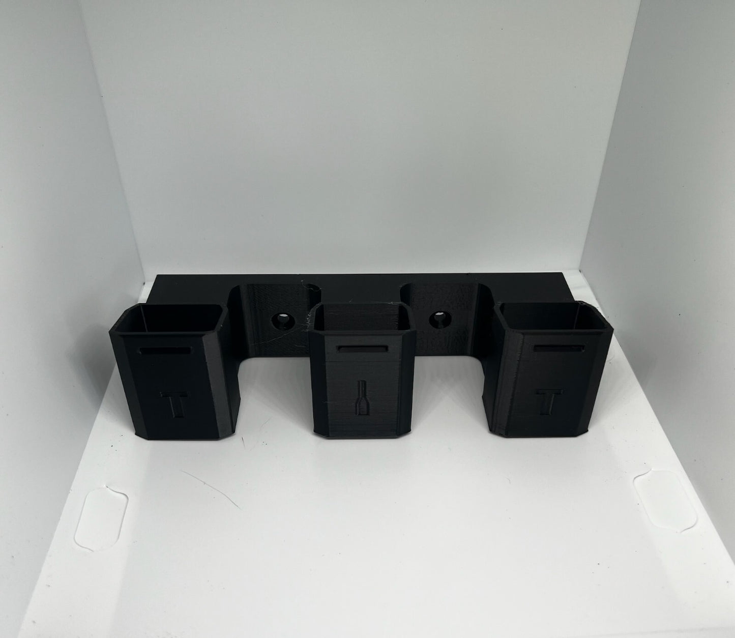 Shark Vacuum Wall Mount Mounting Bracket Dock Cable Holder For Shark IZ202 UK