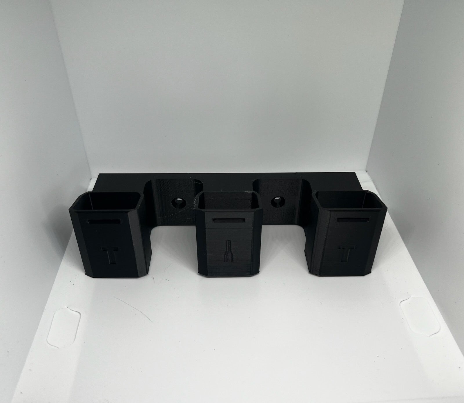 Shark Vacuum Wall Mount Mounting Bracket Dock Cable Holder For Shark IZ202 UK