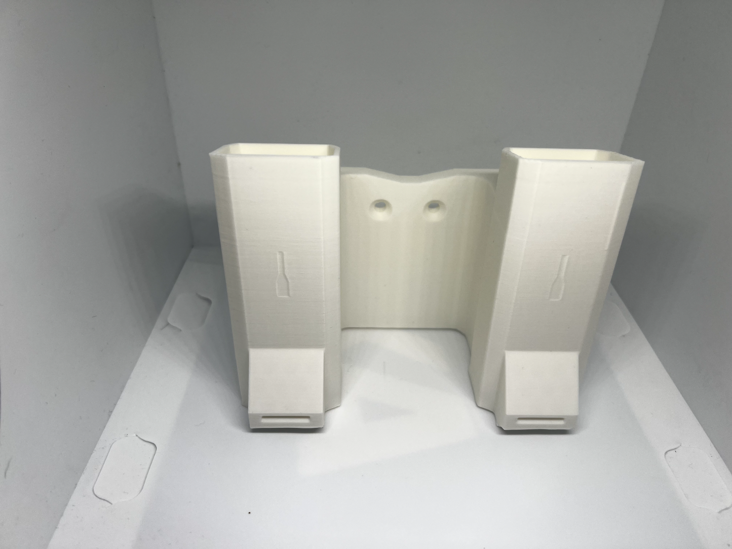 Shark Stratos Vacuum White Wall Mount accessory holder cable management IZ400