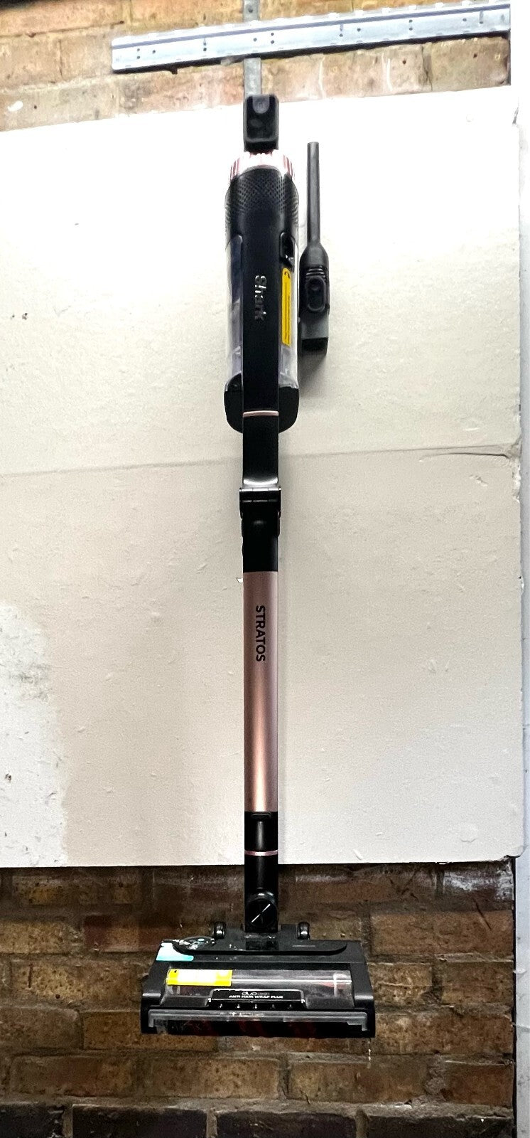 Shark Stratos Vacuum Grey Wall Mount accessory holder dock IZ400 IZ400UKT IZ420